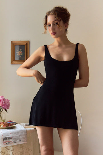 Sleek A‑Line U‑Neck Sleeveless Low‑Back Mini Homecoming Dress