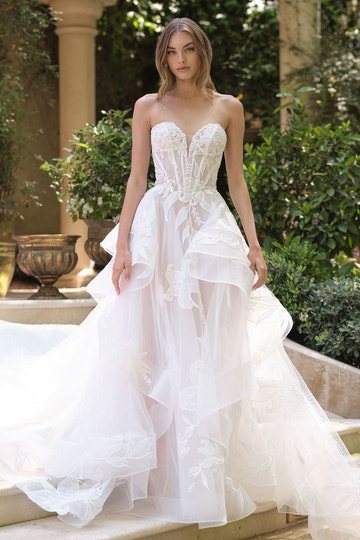 Vedress white floral lace strapless sweetheart a line wedding dress with ruffled tulle skirt