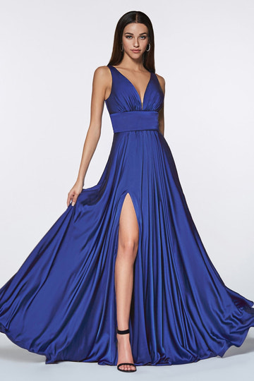 Vestido de Dama de Honor de Satén con Escote en V Profundo y Corte en A - Vestido de Noche Formal de Tirantes Delgados con Abertura Alta