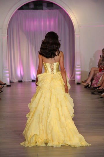 Glamorous Ball Gown Sweetheart Strapless Lace-Up Back Floor-Length Ruffled Prom Dress