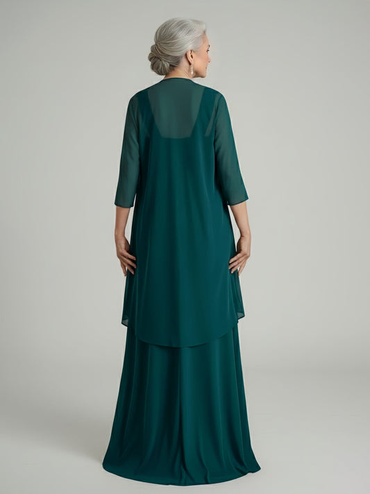 Elegant Emerald Green Mother of the Bride Dress - Two-Piece Set with Chiffon Jacket, Beaded Detail, Floor-Length Gown