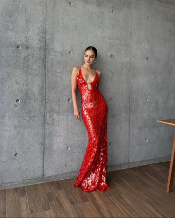 Glamorous Mermaid Plunging V-Neck Spaghetti Strap Open Back Floor-Length Evening Dress