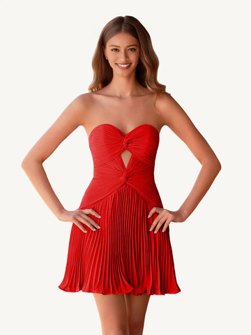 Vestido de fiesta corto elegante de gasa plisada sin tirantes corte A con torsión y aberturas