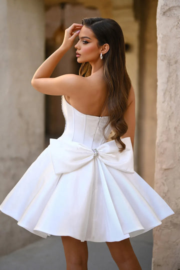 Stunning A-line Corset Sweetheart Satin Mini Rhinestone Bow Homecoming Dress
