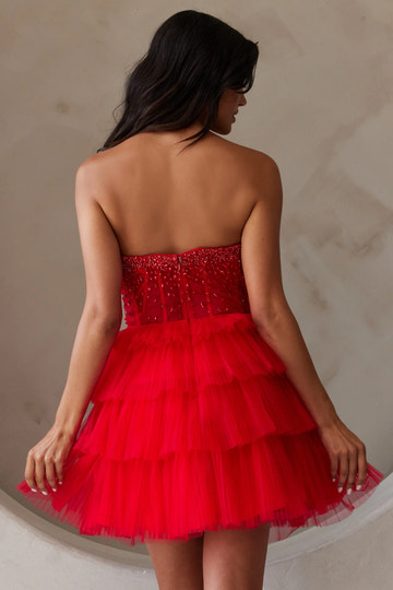 Vestido mini de fiesta de tul con volantes, sin tirantes, con pedrería y silueta A para regreso a casa