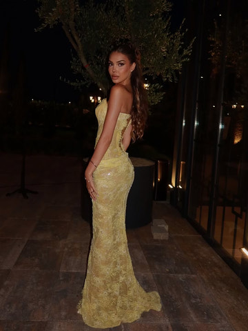Elegant Mermaid Strapless Sweetheart Lace‑Up Back Long Prom Dress