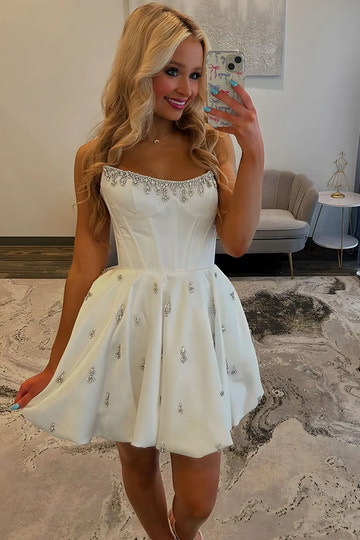Vestido de Fiesta Mini Ajustado con Fruncido y Tirantes de Espagueti con Escote Pronunciado para Fiesta de Bienvenida