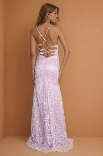 Elegante Vestido de Fiesta Largo de Encaje Floral con Cuello Cuadrado y Espalda Cruzada