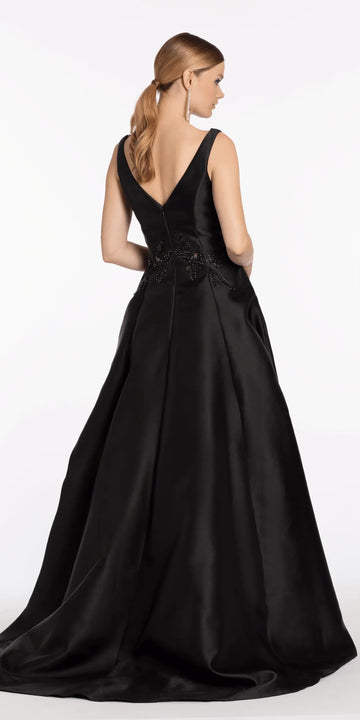 Luxury A-line Notch V Neck Sleeveless Gloss Satin Train Beaded Applique Formal Evening Dress