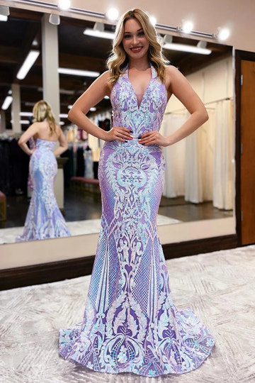 Encantador vestido de fiesta largo con cola, cuello halter, lentejuelas, encaje y capa de tul de sirena