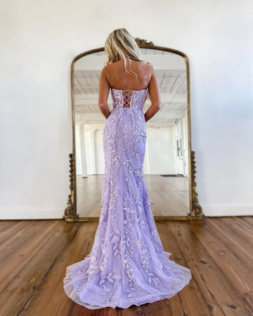 Elegante Vestido de Fiesta Sirena sin Tirantes con Escote Corazón, Espalda con Cordones y Diseño Floral Ajustado