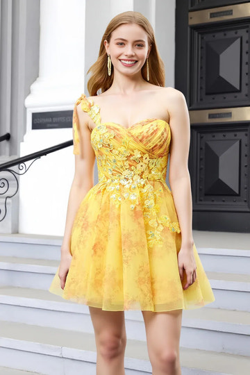 A-line Princess One-Shoulder Tulle Homecoming Dress With Lace Appliques