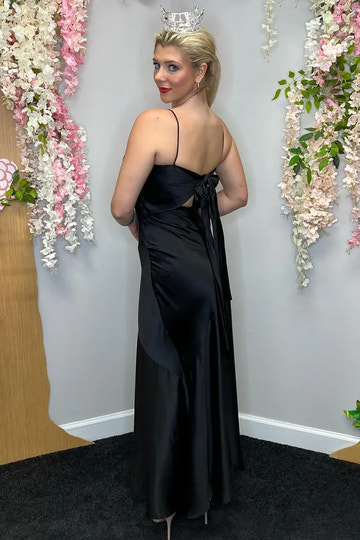 Vestido de Fiesta Largo de Satén con Cuello Cuadrado, Corte Evasé, Sin Mangas y Espalda con Lazo