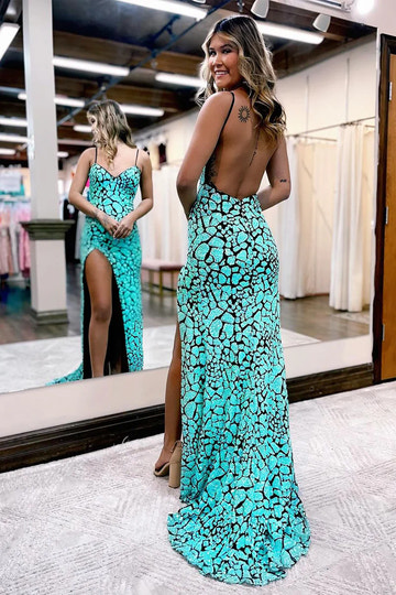 Vestido de fiesta con tirantes finos, abertura alta, estilo geométrico, elegante, con fruncido