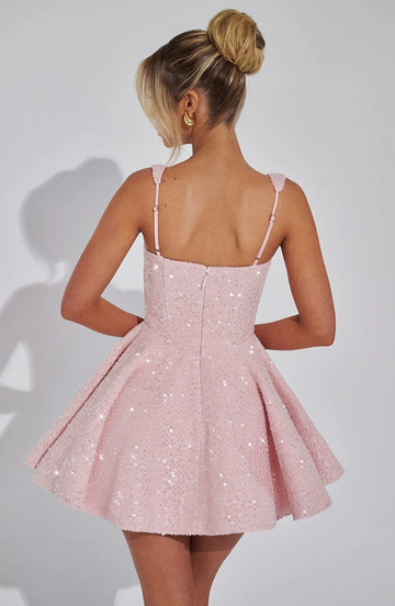 Elegante vestido de cóctel/fiesta de regreso a casa con lentejuelas, corte A, escote cuadrado y minilazo
