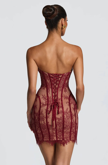 Elegant Bodycon Strapless Sweetheart Lace Mini Bodycon Evening Dress