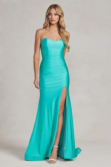 Elegante vestido de fiesta sirena ajustado con cola, tirantes, satén fruncido y aberturas