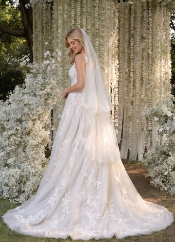 Romantic Sheer Tulle Scalloped Floral Lace Two-Tier Fingertip Bridal Wedding Veil