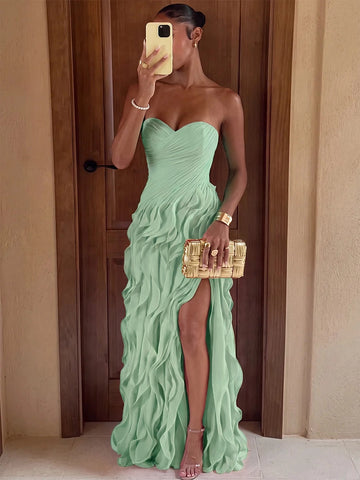 Dramatic A-Line Sweetheart Strapless Closed Back Floor-Length Prom Dress