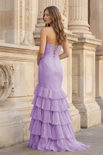 Vestido de fiesta glamuroso de sirena sin tirantes con volantes, abertura y cordones hasta el suelo