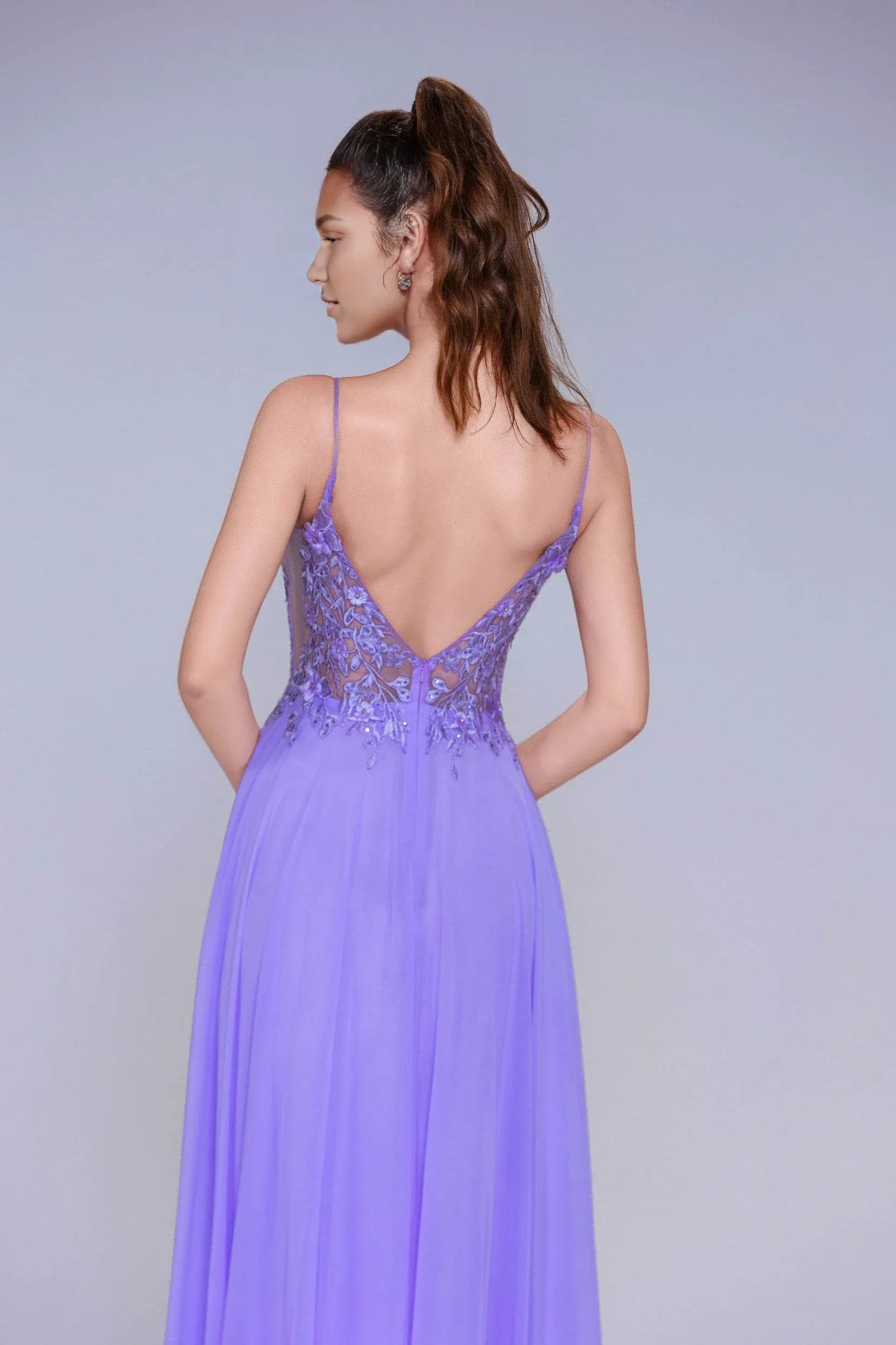 Graceful A-Line V-Neck Spaghetti Strap Chiffon Appliqué Open Back Evening Prom Gown