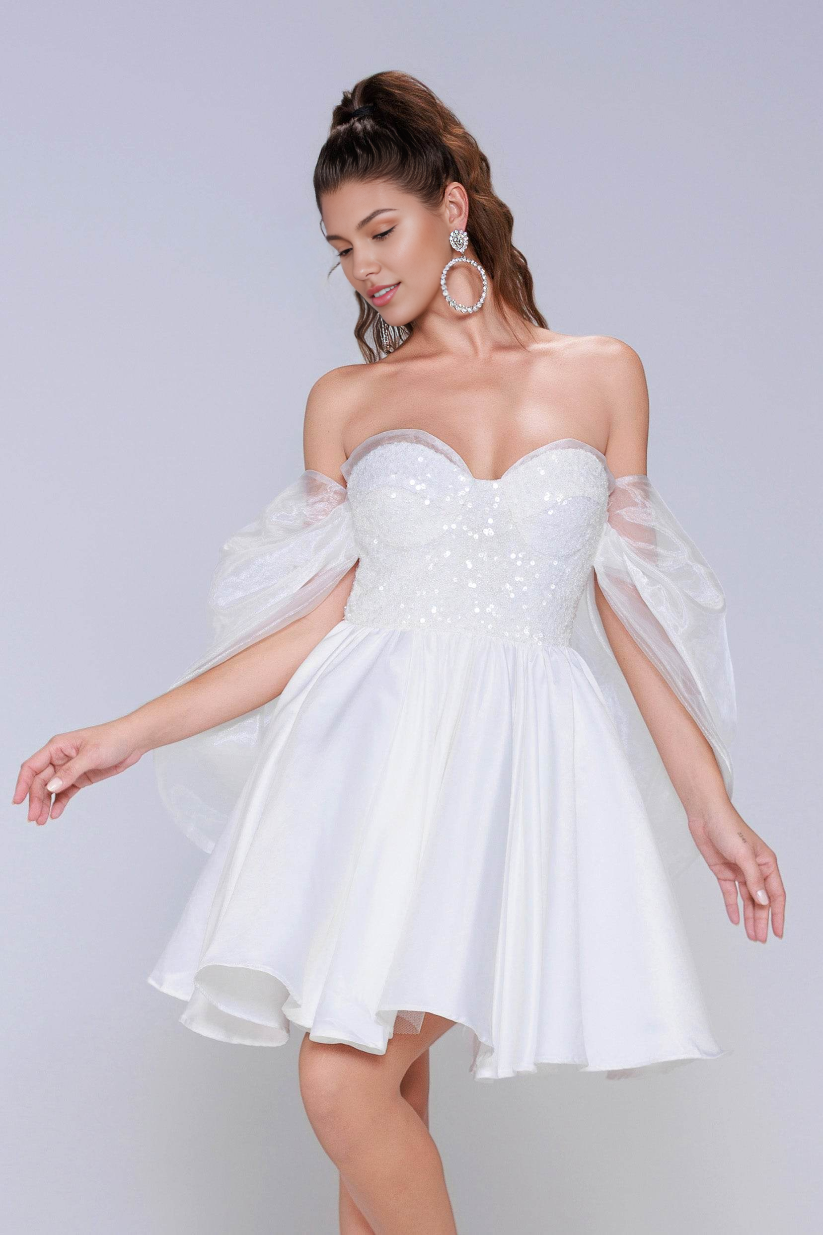 A-line Princess Sweetheart Off-Shoulder Organza Sequin Homecoming Dress