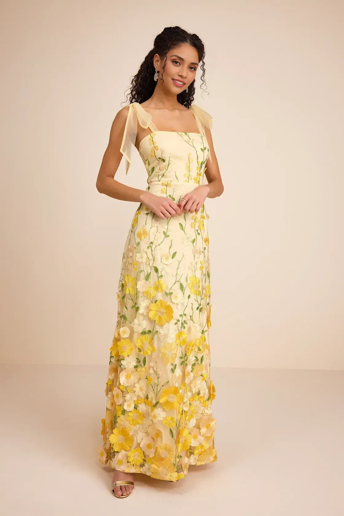 Romantic A-Line Square-Neck Sleeveless Mesh Floral Applique Cocktail Dress Tie-Strap Wedding Guest Dress