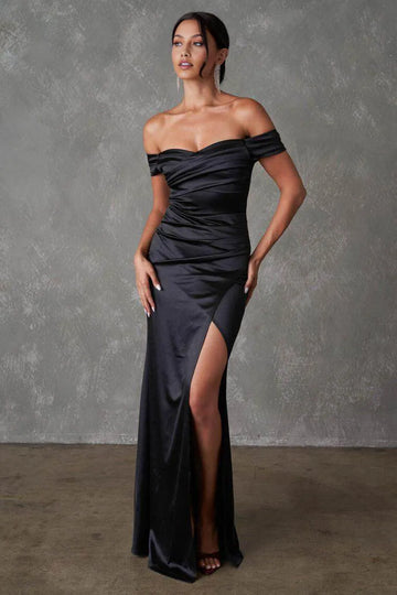 Sleek Sheath Sweetheart Off-Shoulder Short Sleeve Satin Ruched Slit Evening Dress
