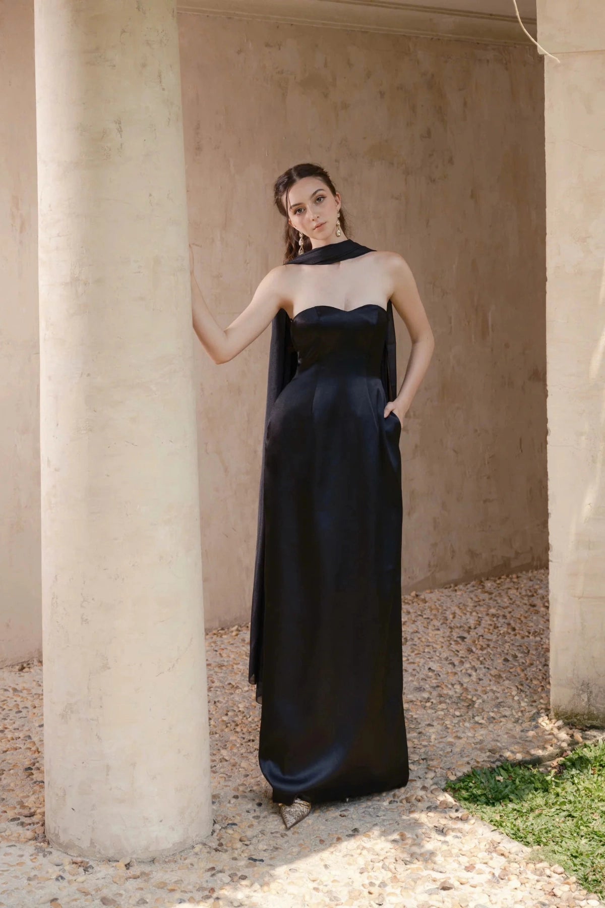 Chic Sheath Sweetheart Cape Sleeves Open Back Floor Length Wedding Gown
