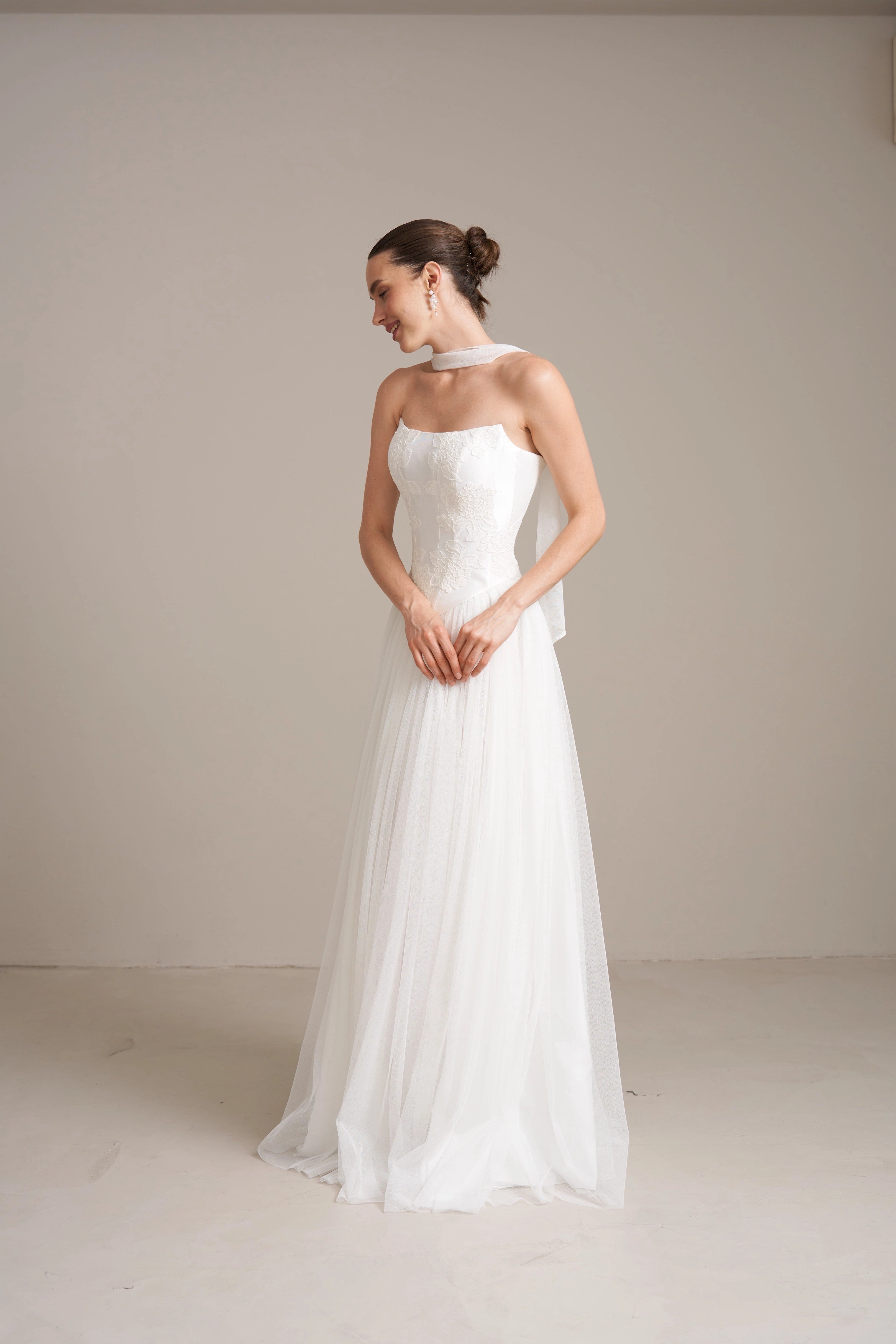 Vedress romantic lace tulle a line wedding dress strapless neck ribbon floor length elopement bridal gown