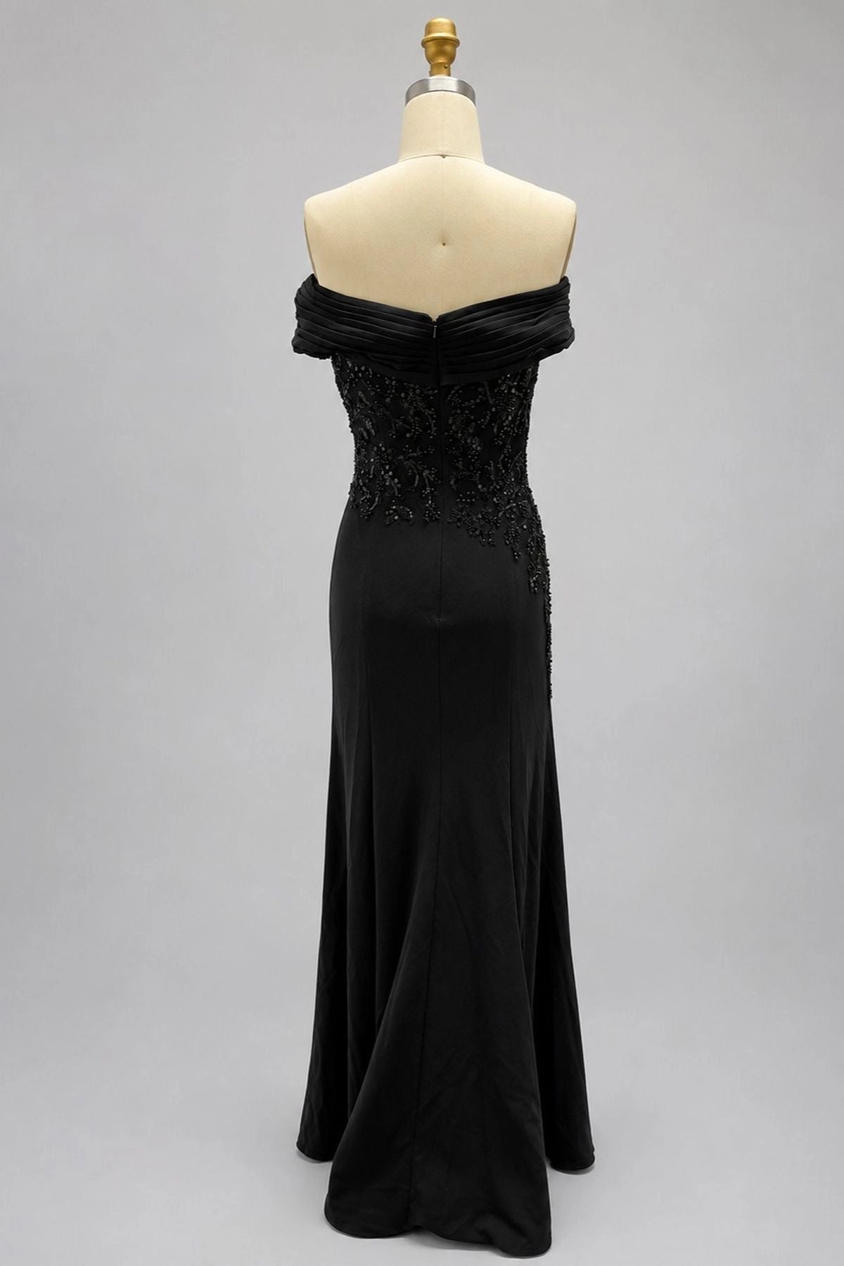 Elegant Mermaid Off Shoulder Short Sleeve Zip Back Floor Length Mother Of The Bride Dress