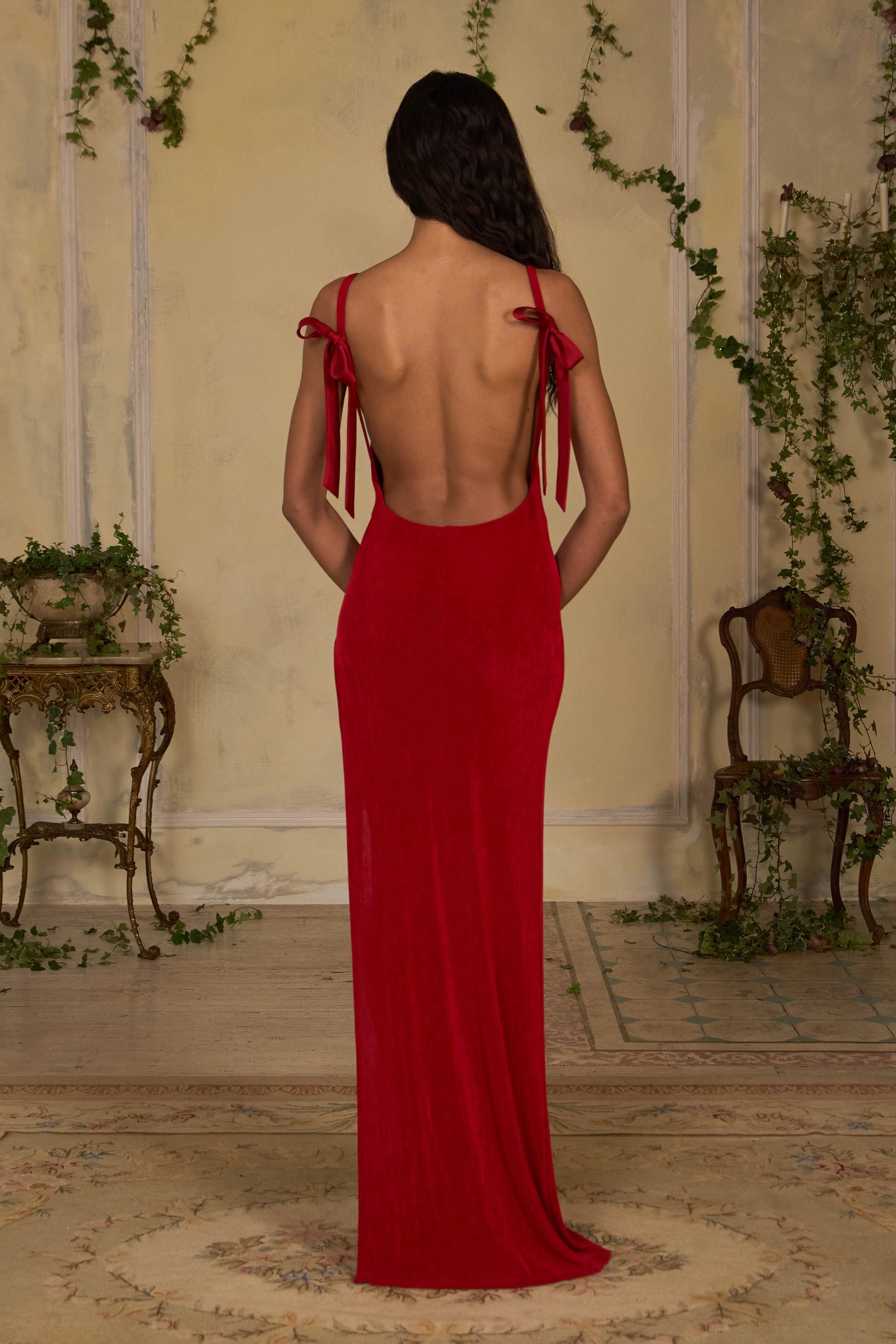 Vedress shoulder bow‑tie low open‑back velvet formal prom gown rear shot