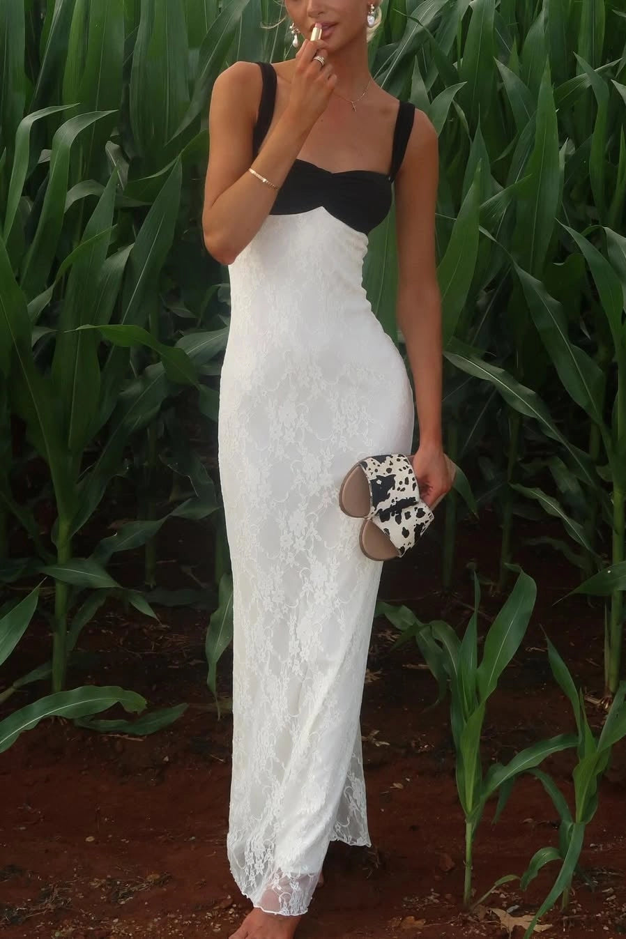 Lace Mermaid Spaghetti‑Strap Contrast Zip‑Back Floor‑Length Prom Dress