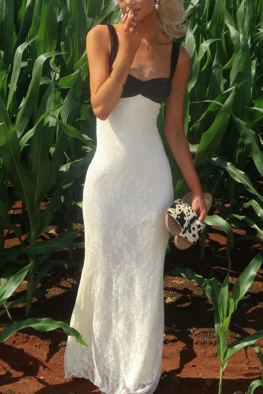 Lace Mermaid Spaghetti‑Strap Contrast Zip‑Back Floor‑Length Prom Dress