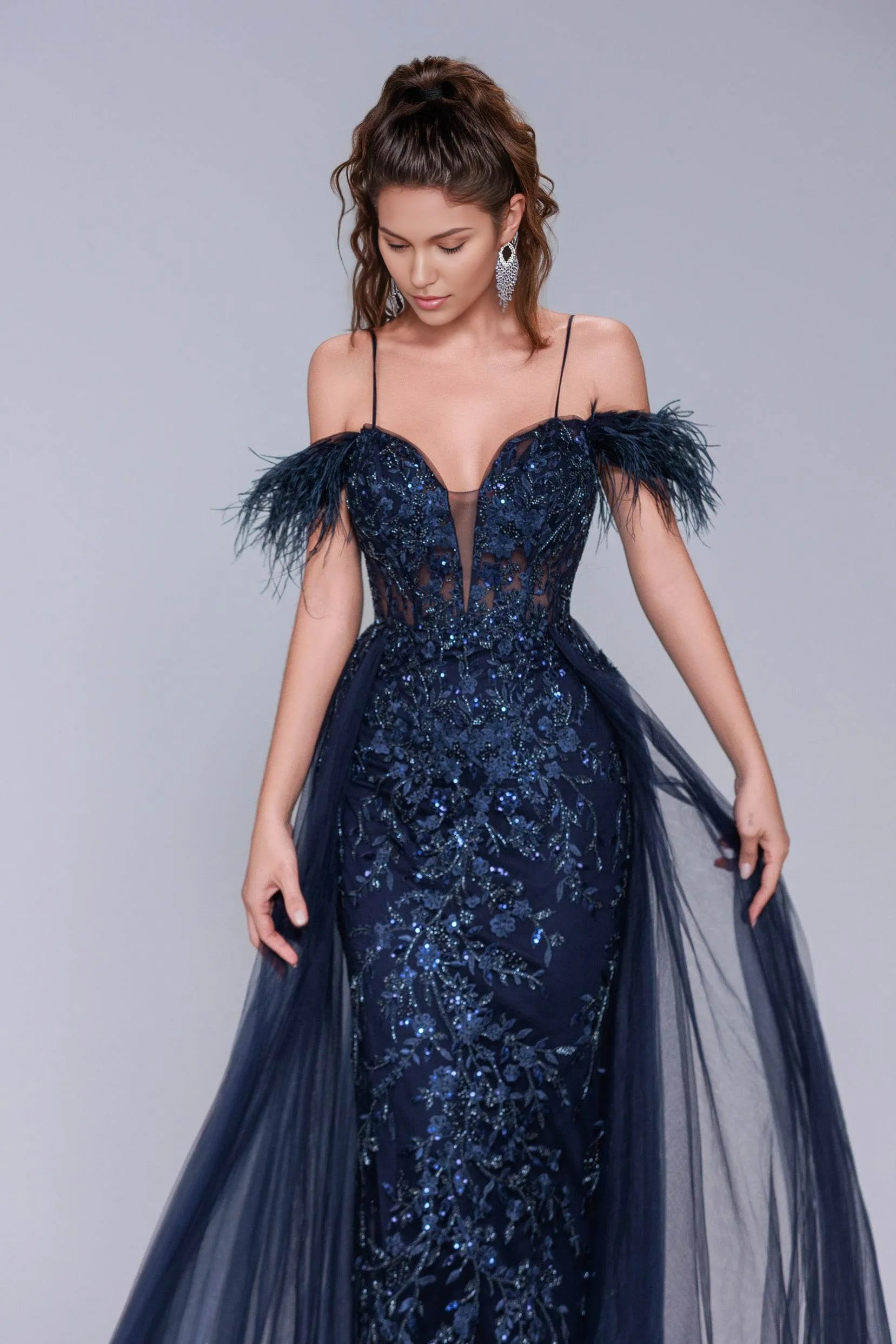 Statement Mermaid Plunge Neck Off-Shoulder Feather Tulle Appliqué Evening Gown