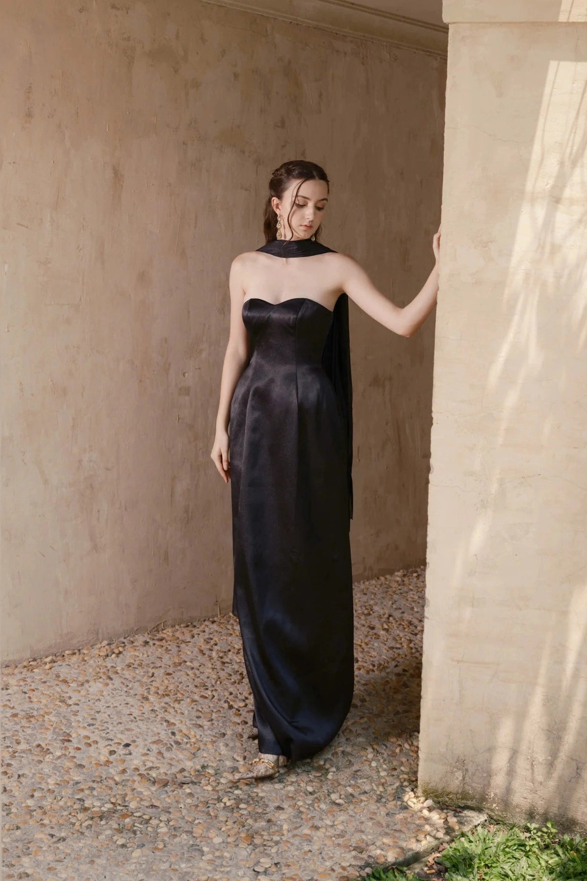 Chic Sheath Sweetheart Cape Sleeves Open Back Floor Length Wedding Gown