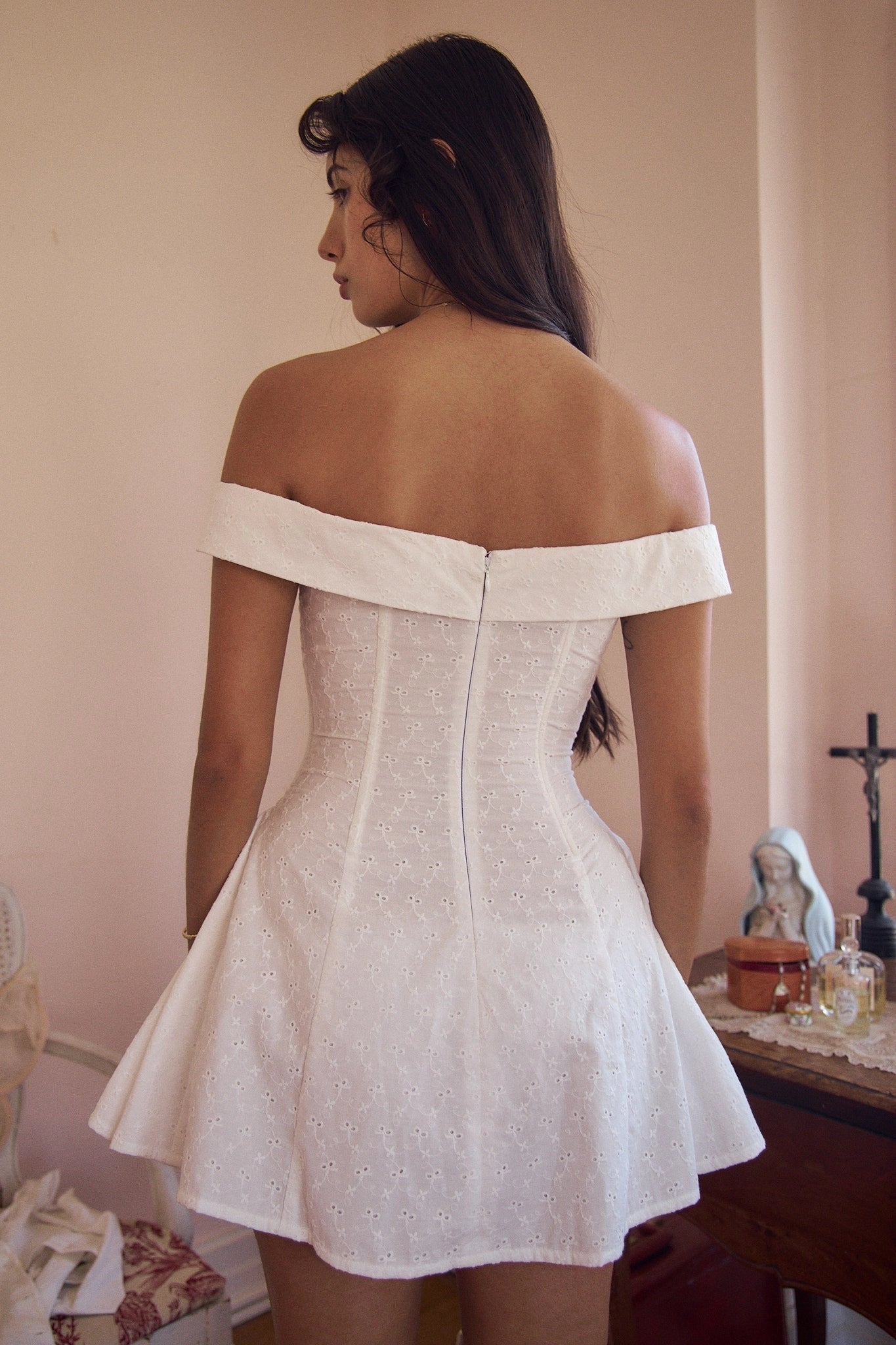 Charming A‑Line Off‑Shoulder Sleeveless Zip‑Back Mini Homecoming Dress