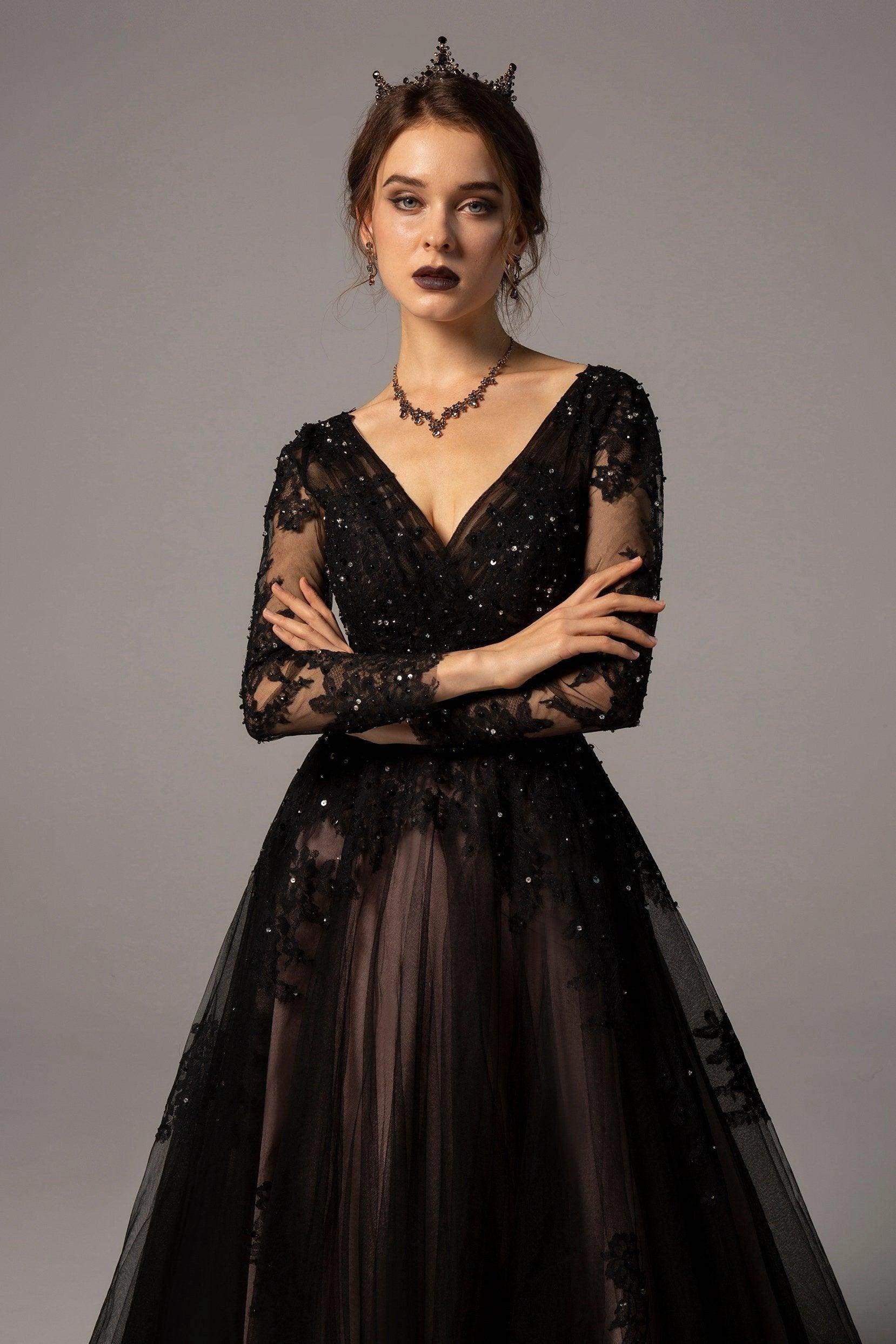 Luxury Gothic A-Line V-Neck Long Sleeve Lace Up Corset Back Chapel Train Black Wedding Dress