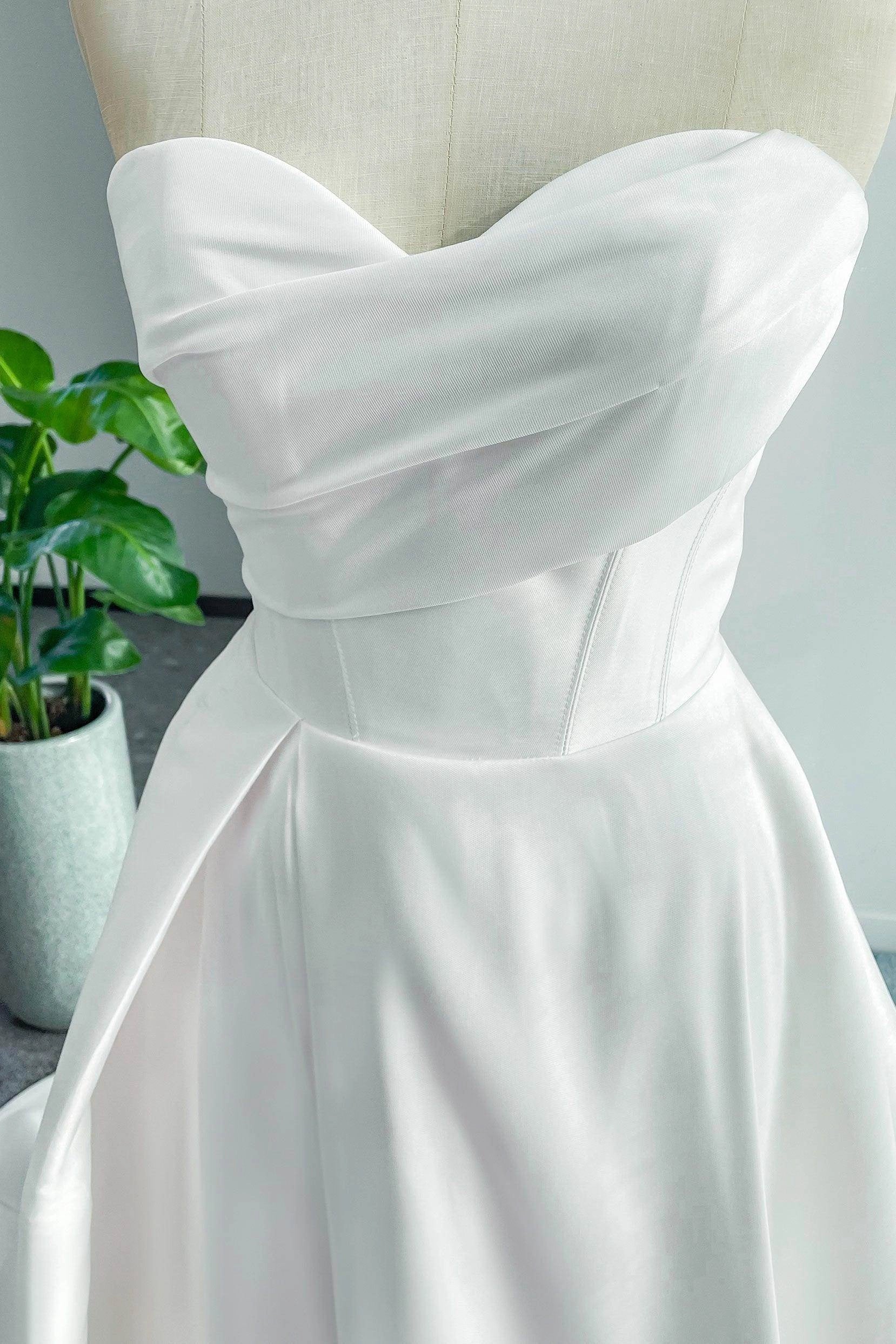 Minimalist A line Sweetheart Strapless Zipper Back Train Wedding Dress