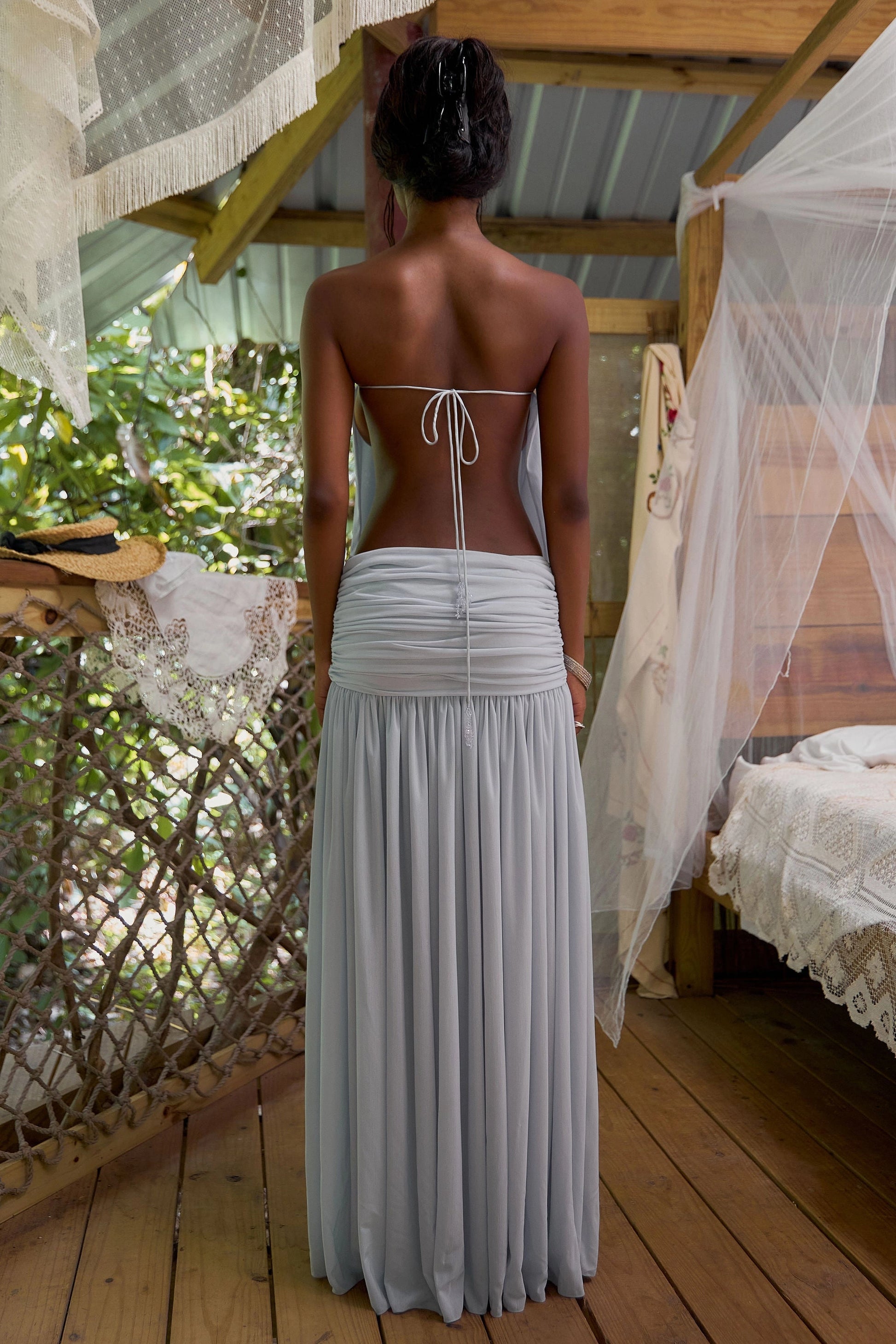 Flowy A‑line Halter‑neck Sleeveless Tie‑back Slit Floor‑length Prom Dress