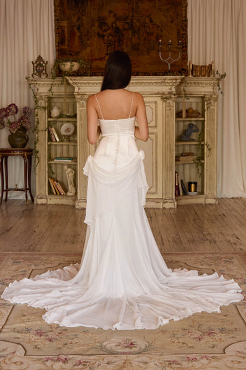 Rear view Vedress pearl button‑back spaghetti strap long train prom gown