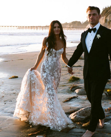 Chic Sexy Mermaid Spaghetti Strap Off Shoulder Sheer Lace Low Back Sweep Train Bridal Wedding Dress