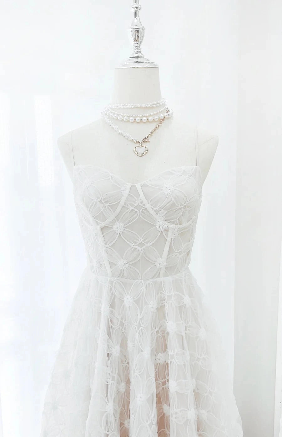 Elegant A‑Line Sweetheart Spaghetti Strap Open‑Back Midi Wedding Dress
