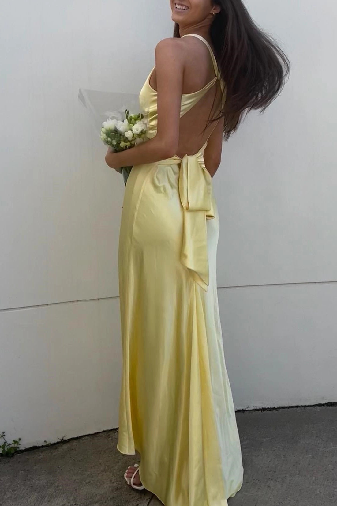 A‑line Satin Halter Twist‑front Open‑back Bow Floor‑length Prom Dress