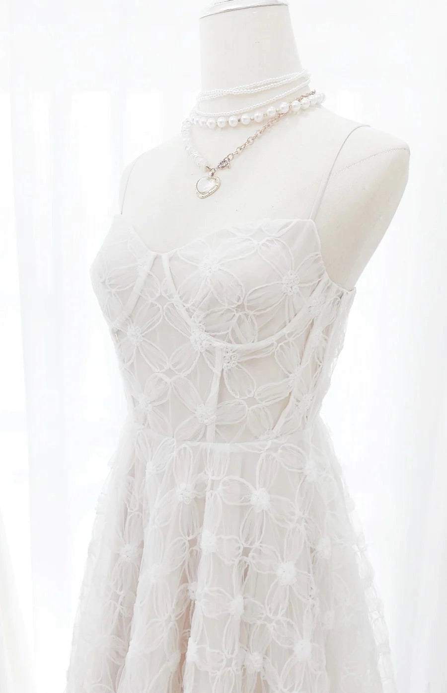 Elegant A‑Line Sweetheart Spaghetti Strap Open‑Back Midi Wedding Dress