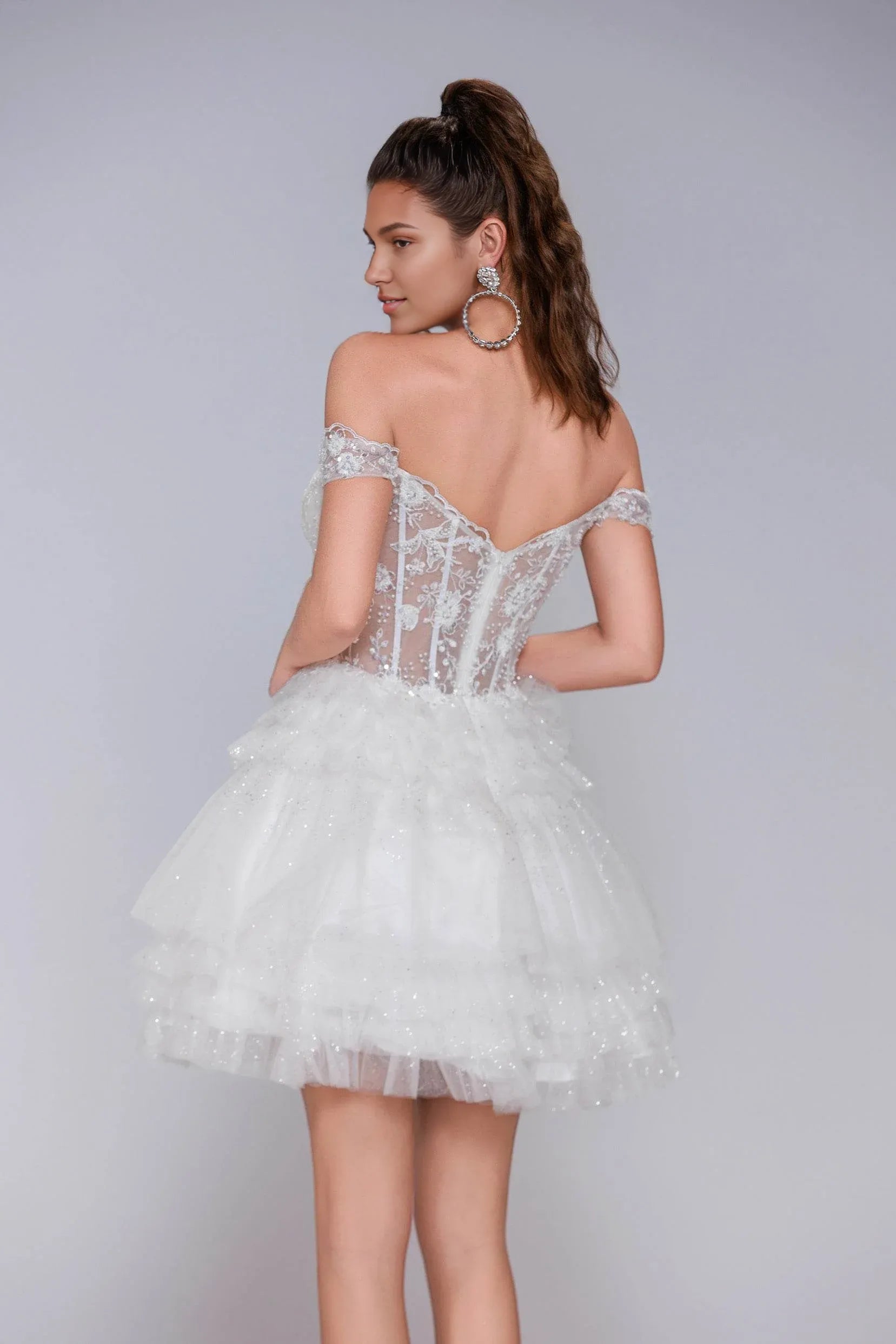 Luxe A-Line Sweetheart Off-Shoulder Tulle Appliqué Homecoming Dress