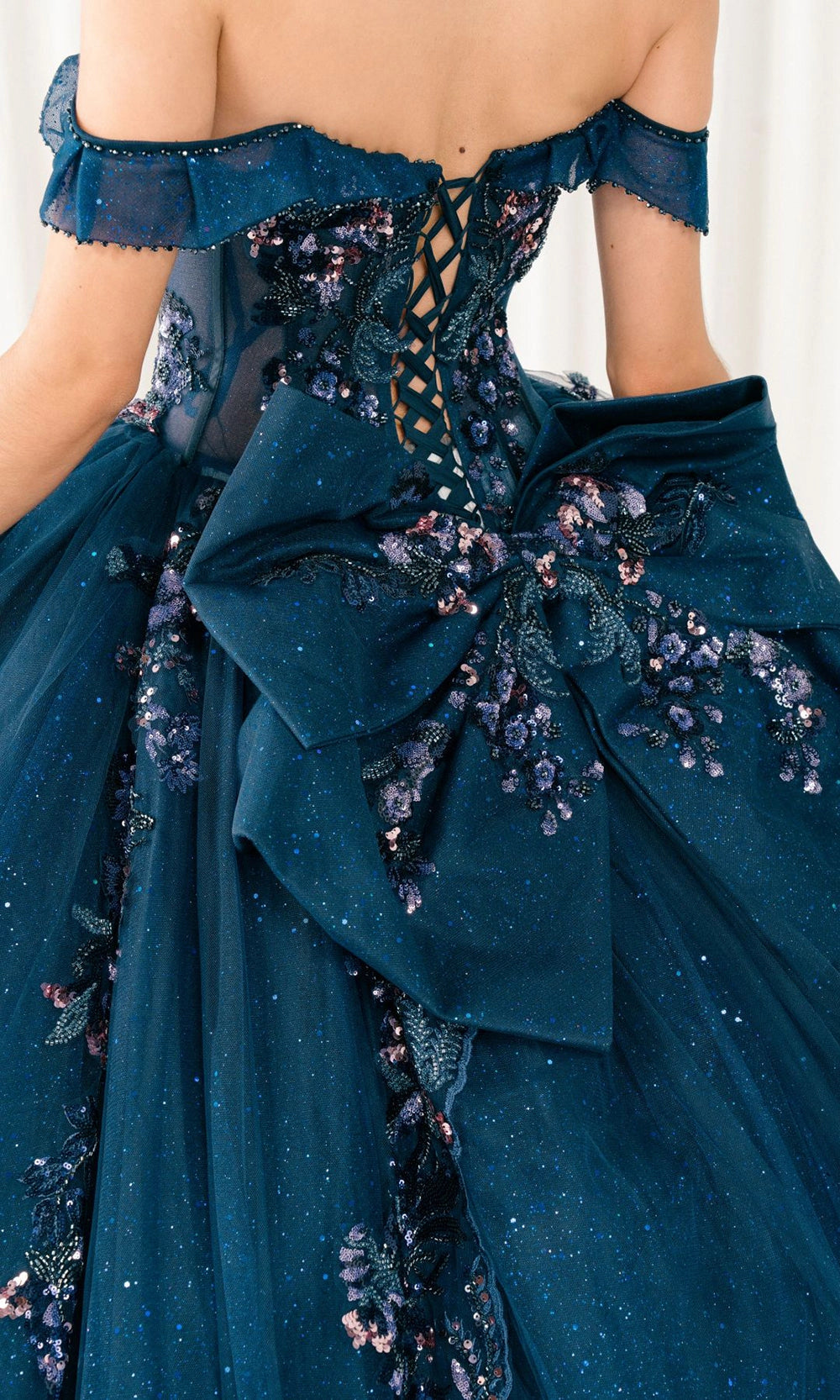 Enchanting Navy Blue Ball Gown Off‑Shoulder Ruffle Sleeve Lace‑Up Back Cathedral Train Quinceanera Dress