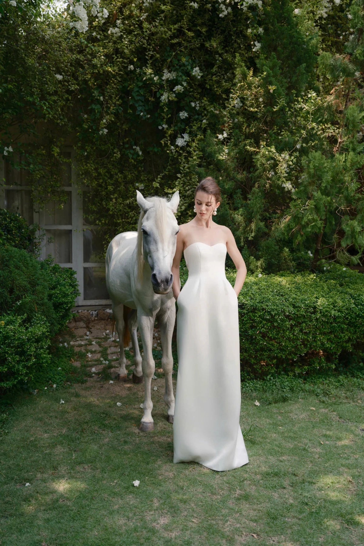 Chic Sheath Sweetheart Cape Sleeves Open Back Floor Length Wedding Gown