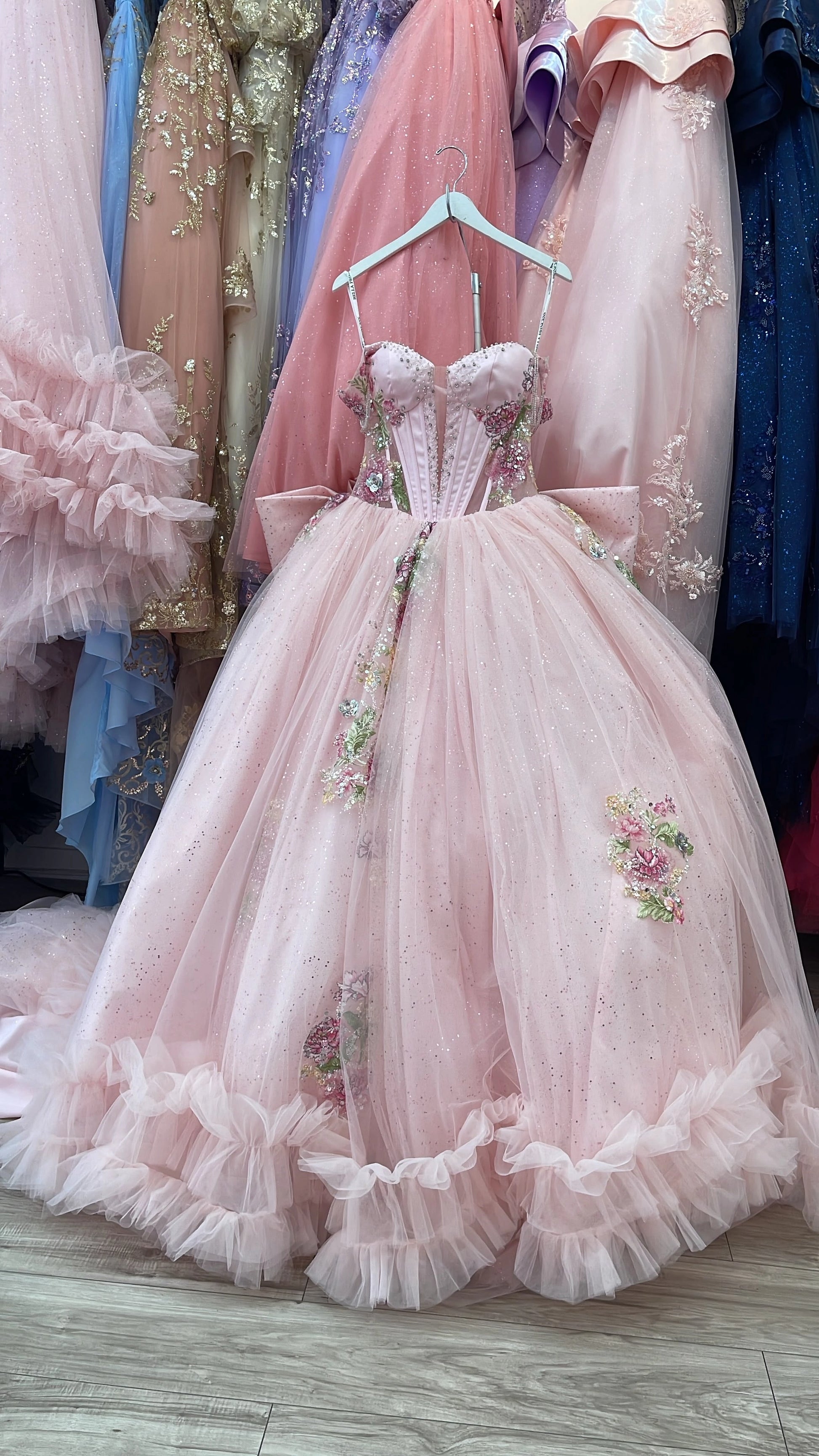 Dreamy Ball Gown Off‑Shoulder Strap Sleeve Lace‑Up Back Court Train Quinceanera Dress