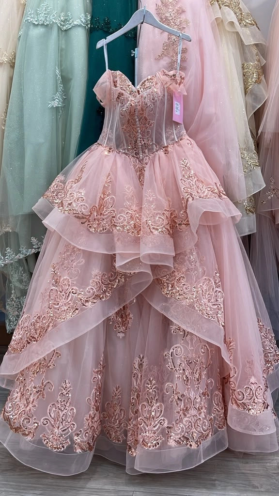 Luxury Ball Gown Sweetheart Off‑Shoulder Corset Back Chapel Train Quinceanera Dress